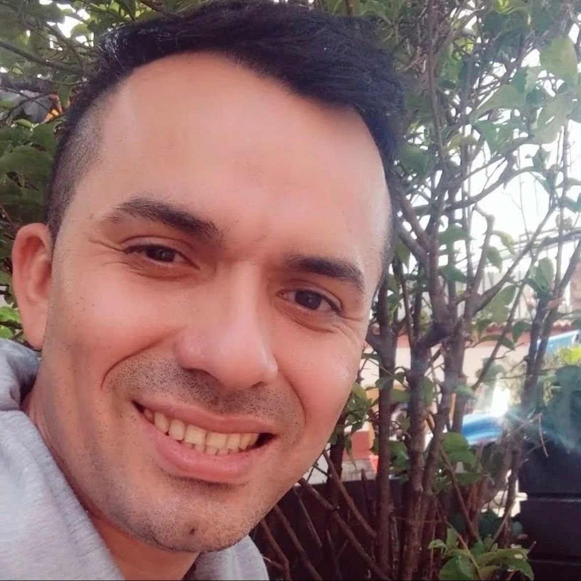 — Ricardo J. (Durazno)